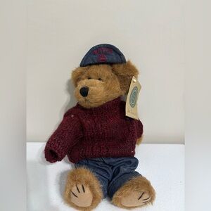 Boyd’s Bears Leo Bruinski Plush Bear